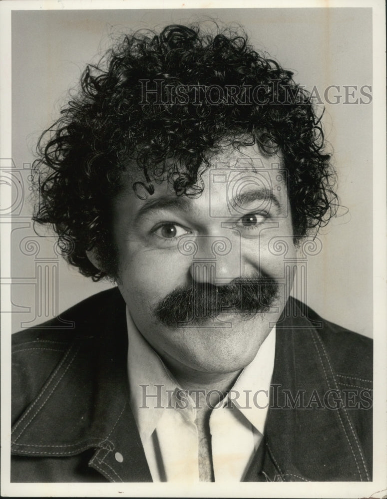 1977, Avery Schreiber In 'The Harlem Globetrotters Popcorn Machine' - Historic Images
