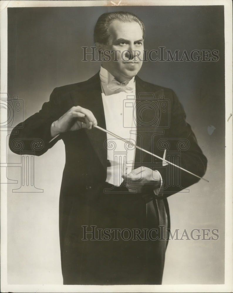 1947 Press Photo Orchestra Leader Phil Spitalny. - mjp32251 - Historic Images