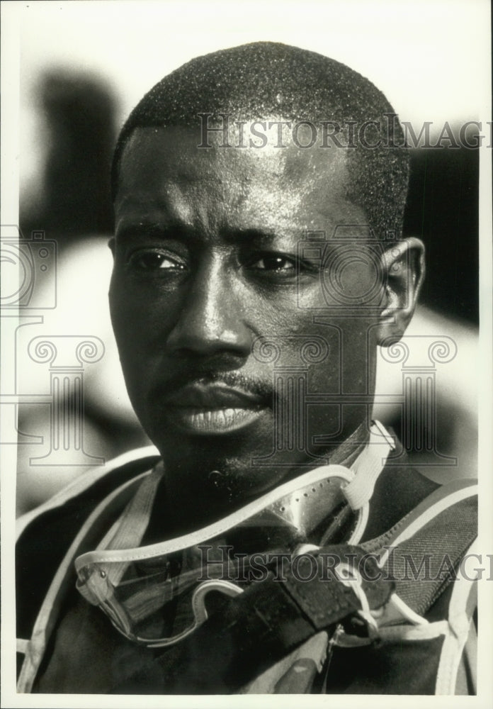 1994 Press Photo Wesley Snipes actor to dive into action genre in "Drop Zone." - Historic Images