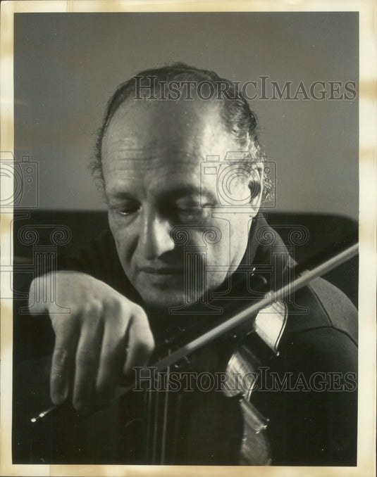 1974, Leonard Sorkin, American violinist playing his violin. - Historic Images