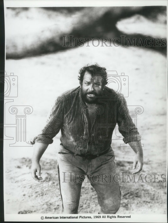 1969, Ben Spencer as an insurance detective in "God Forgives" - Historic Images