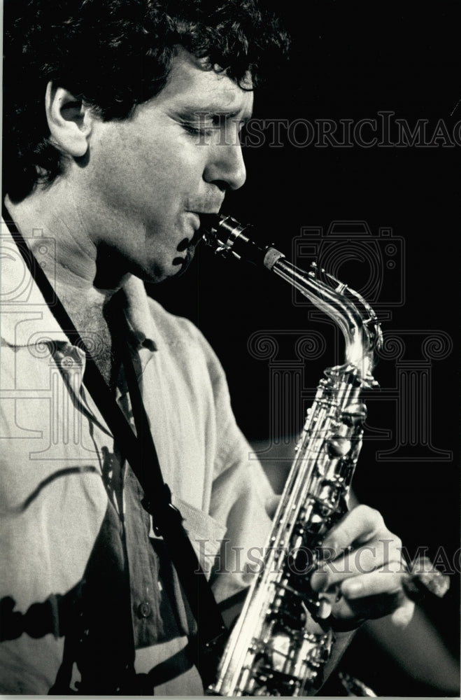 1987, Jay Beckenstein, Tenor Saxophone Player of SPYRO GYRA - Historic Images