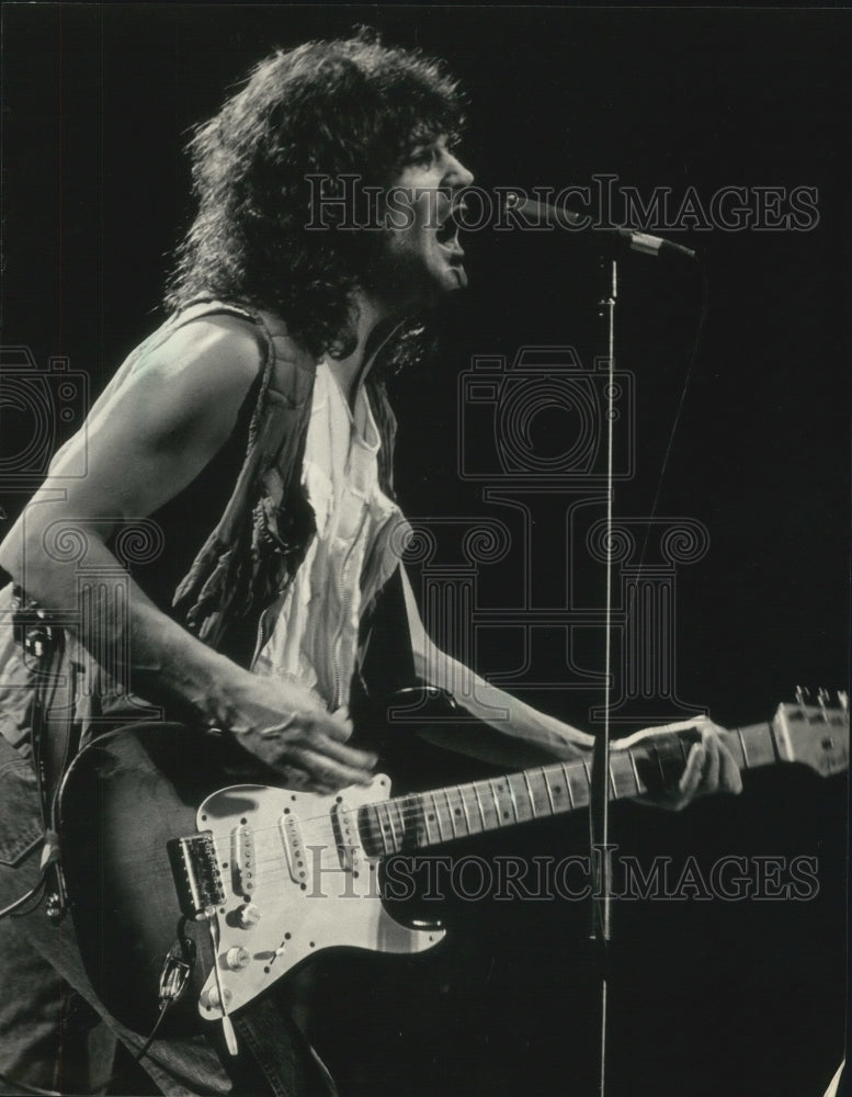 1984 Press Photo Billy Squier Performs At The Arena - Historic Images