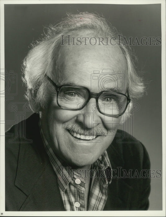 1982, Actor Bernard Hughes in "Mr. Merlin" - mjp32831 - Historic Images