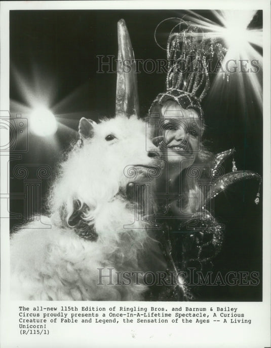 1987 Press Photo The Ringling Bros and Barnum & Bailey Circus unicorn and other - Historic Images