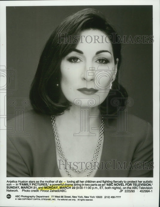 1993 Press Photo Anjelica Huston in "Family Pictures" - mjp32877 - Historic Images