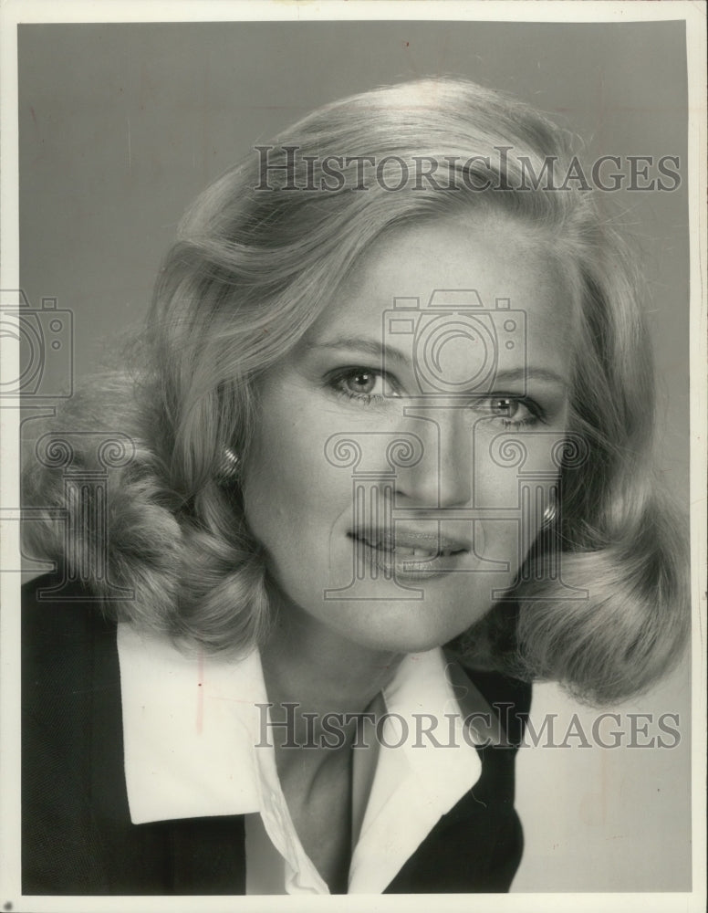 1982, Diane Sawyer to co-anchor &quot;Morning with Charles Kuralt&quot; on CBS - Historic Images