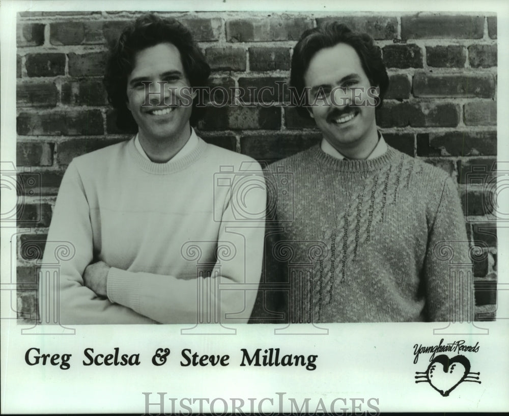 1988 Press Photo Singing Duo Greg Scelsa & Steve Millang - mjp33124 - Historic Images