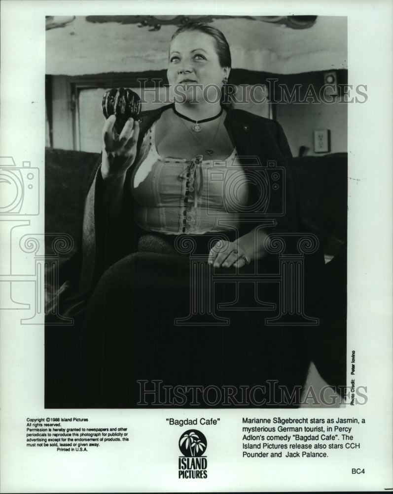1988 Press Photo Actress Marianne Sagebrecht in &quot;Bagdad Cafe&quot; - mjp33621-Historic Images