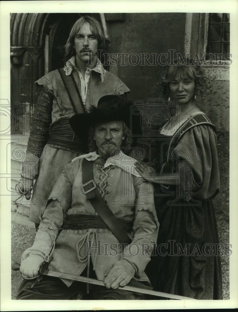 1986, PBS series &quot;By the Sword Divided&quot; cast members - mjp33764 - Historic Images