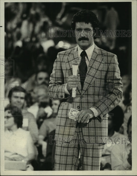 1978, Alex Trebek hosts "Wizard of Odds" - mjp33794 - Historic Images