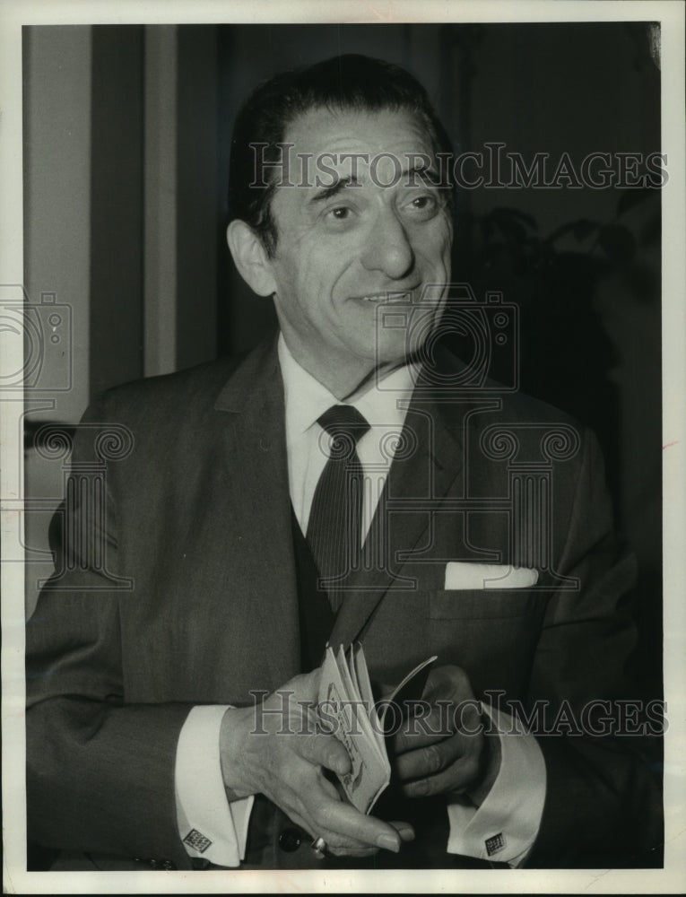 1966, Jan Peerce tenor, shown at Carnegie Hall, New York. - mjp34069 - Historic Images