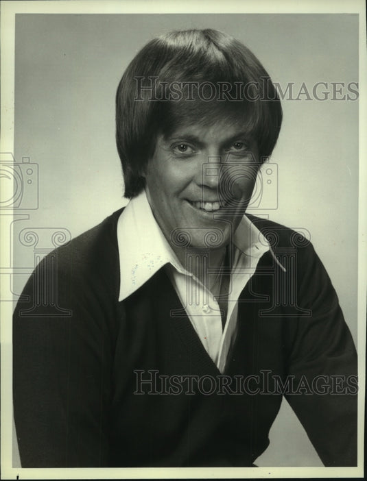 1979 Press Photo Comedian Skip Stephenson, traveling co-hosts of "Real People" - Historic Images