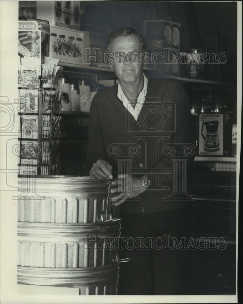 1976, United States Actor McLean Stevenson - mjp34209 - Historic Images