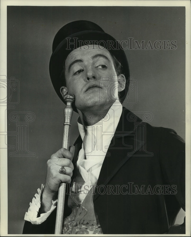 1948, Actor John Scanlan as Beau Brummel - mjp34501 - Historic Images