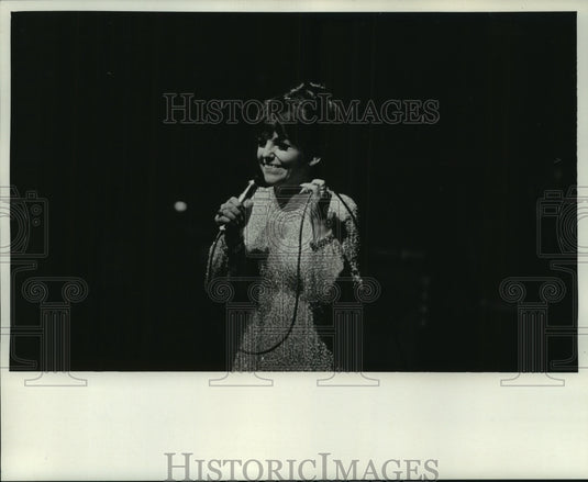 1968, June Valli, singer performing at Fazio's on fifth - mjp34663 - Historic Images