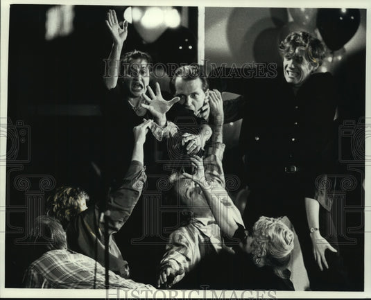 1989 Press Photo Theater X alumni perform "The Money Piece" during fund-raiser - Historic Images