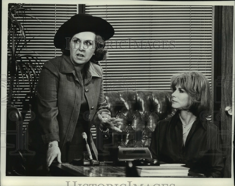 1976, Doris Roberts and Lee Grant in "Faye" TV program - mjp34762 - Historic Images