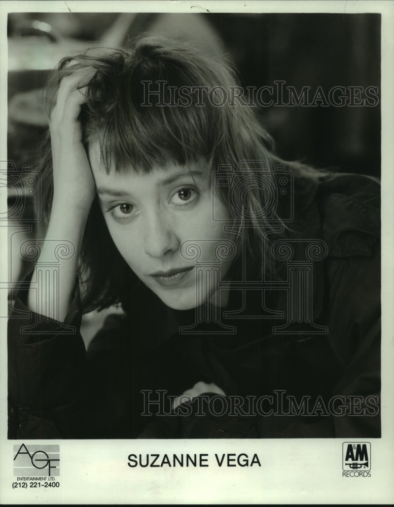 1987 Press Photo Singer/songwriter Suzanne Vega - mjp35000 - Historic Images