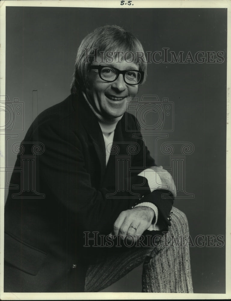 1974, Comedian Arte Johnson - mjp35050 - Historic Images
