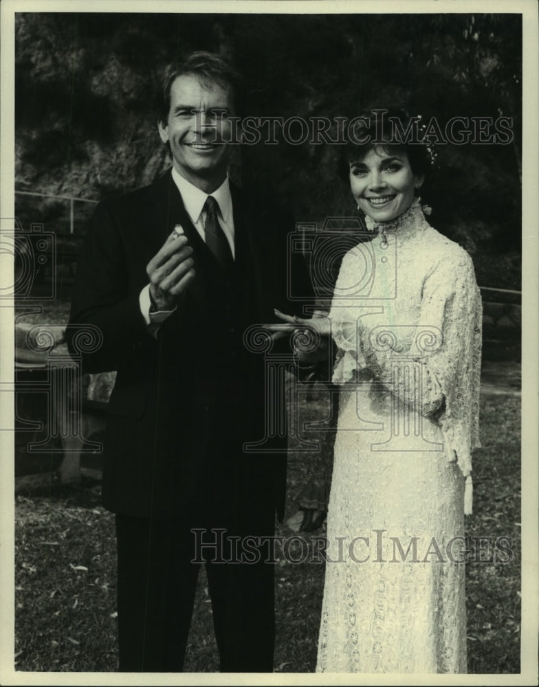 1982 Press Photo Actors Dean Jones and Patricia Harty in &quot;Herbie, The Love Bug&quot;-Historic Images