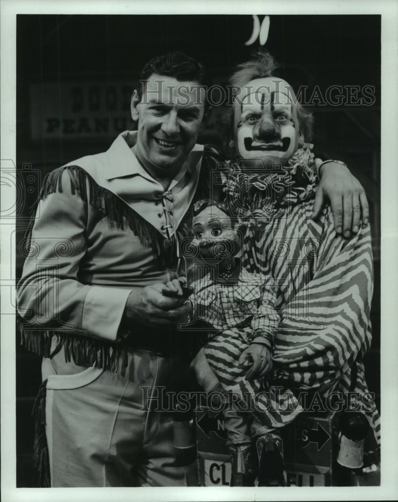 1986, Buffalo Bob Smith &amp; others on the &quot;Howdy Doody Show&quot; - Historic Images