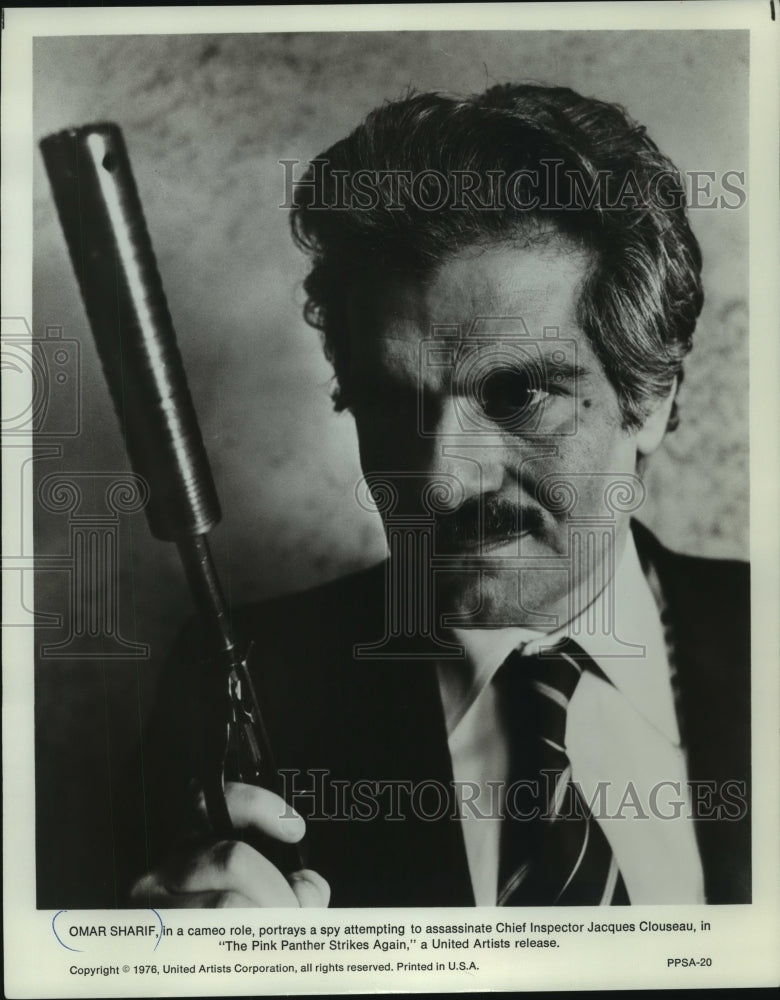 1976, Omar Sharif Portrays A Spy In &#39;The Pink Panther Strikes Again&#39; - Historic Images