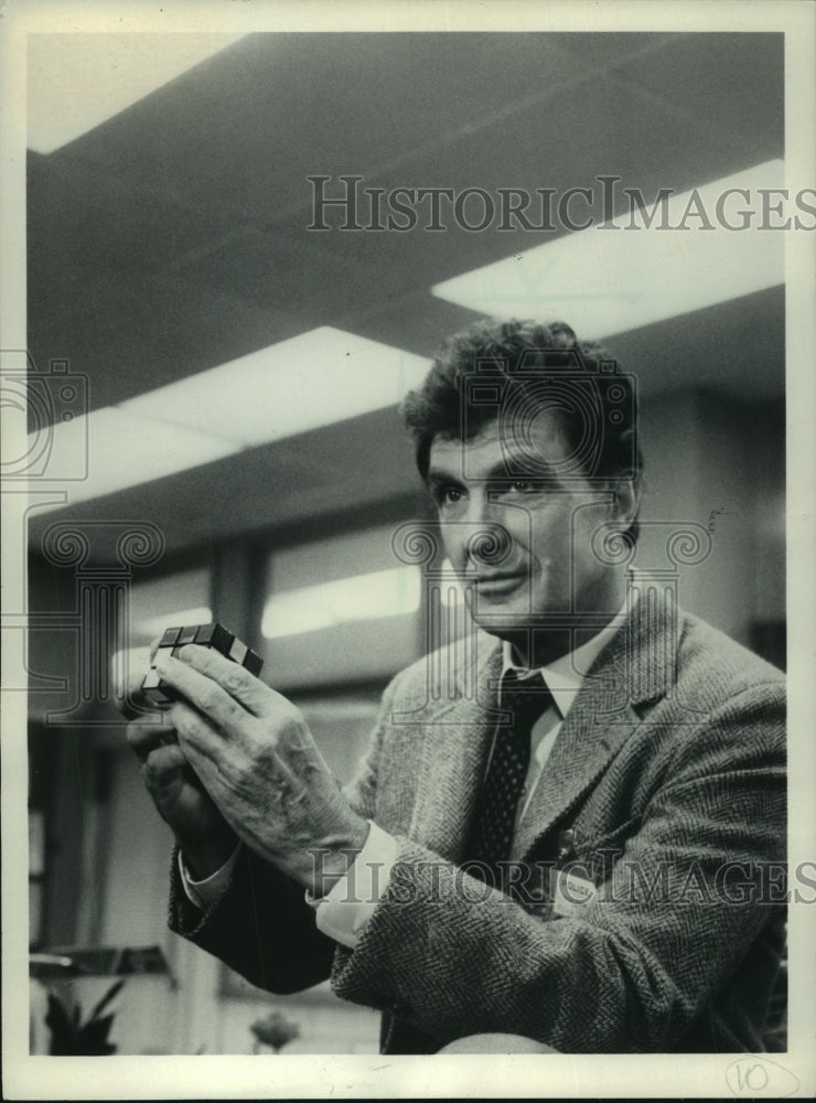 1982 Press Photo “Strike Force” series actor Robert Stack - Historic Images