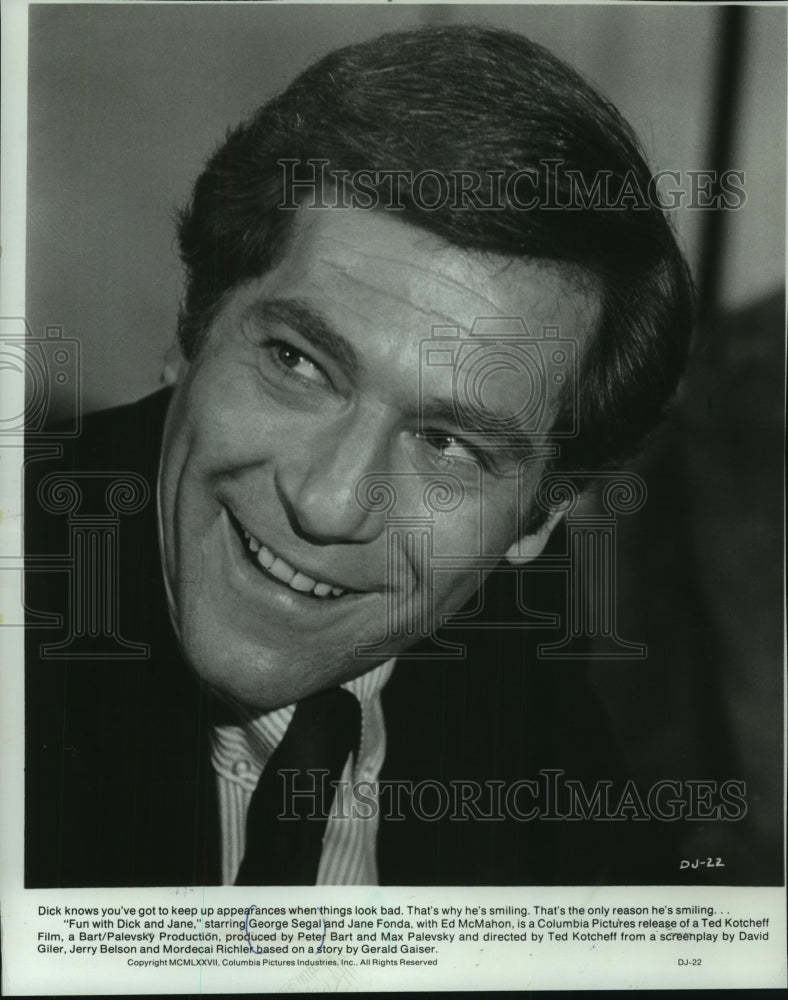 1985, George Segal stars in &quot;Fun with Dick and Jane&quot; - mjp35475 - Historic Images