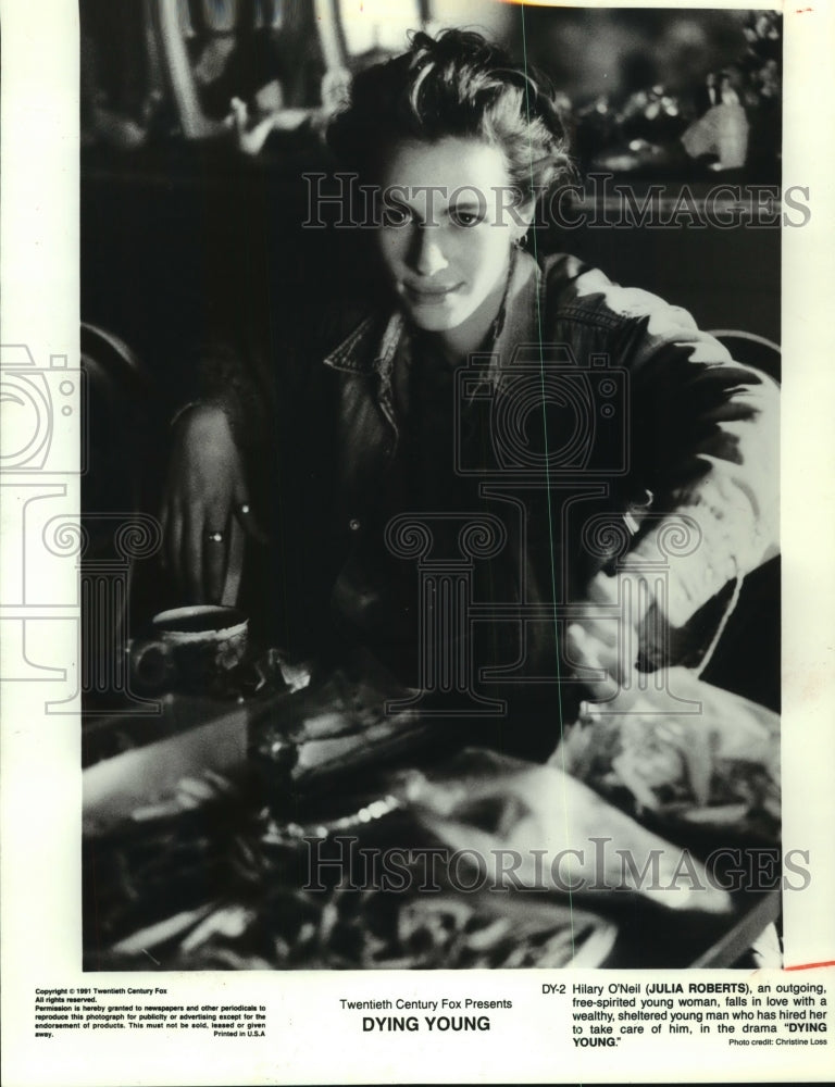 1991 Press Photo Julia Roberts in "Dying Young" - mjp35529 - Historic Images