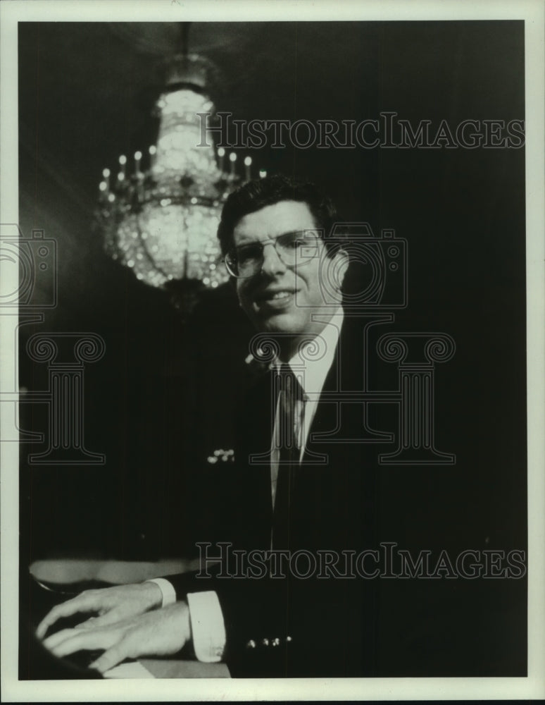 1987 Press Photo Composer Marvin Hamlisch - mjp35636-Historic Images