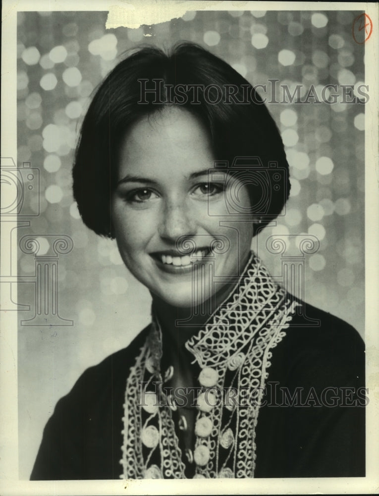 1977 Press Photo Olympic Gold Medalist figure skater, Dorothy Hamill - mjp35695- Historic Images