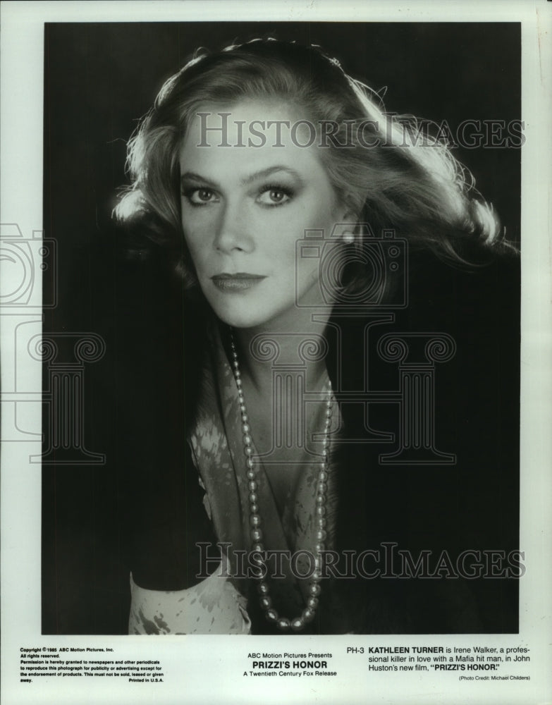 1985 Press Photo Kathleen Turner as Irene Walker in &quot;Prizzi&#39;s Honor&quot; - mjp35873- Historic Images