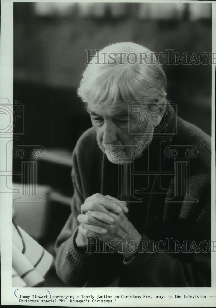 Press Photo Jimmy Stewart in &quot;Mr. Krueger&#39;s Christmas&quot; - mjp35914 - Historic Images