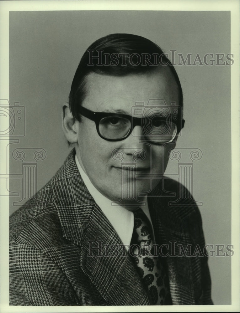 1975 Walter J. Pfister Jr. Vice President of Special Television News - Historic Images