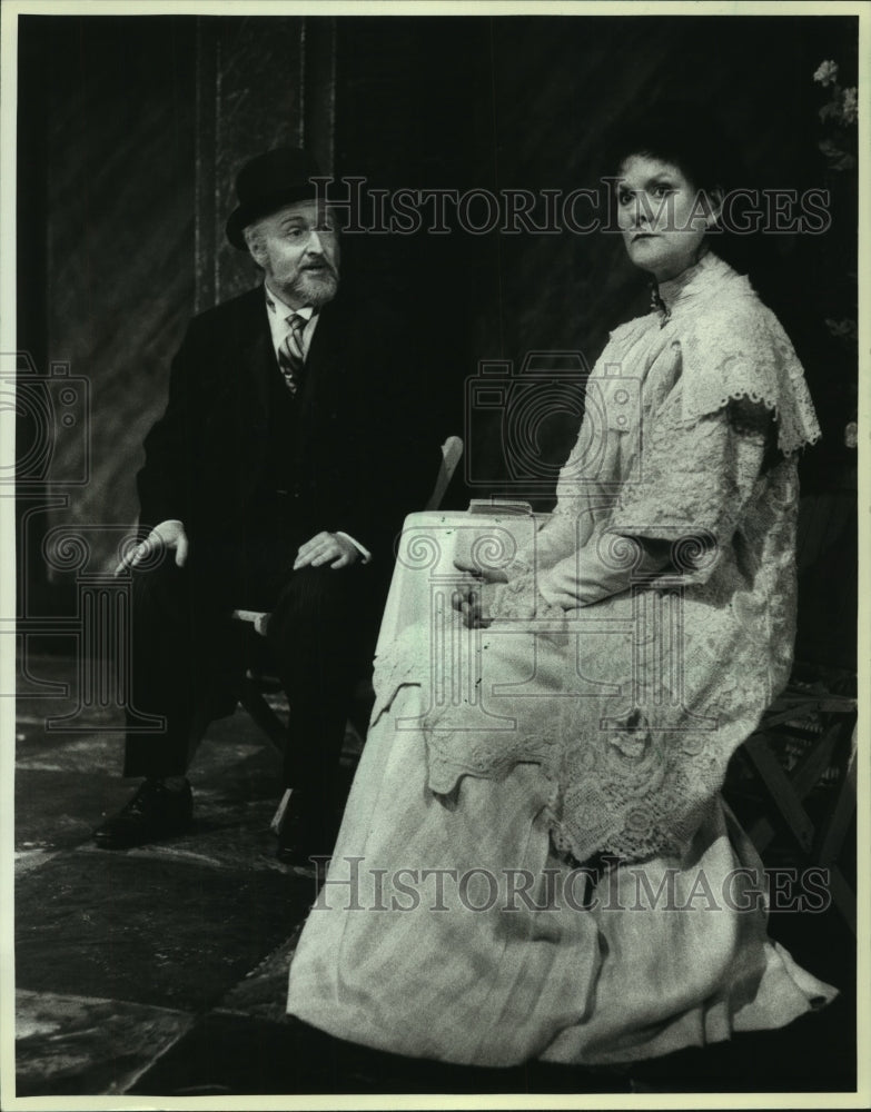 1986 Press Photo Rose Pickering with co-star in Shaw&#39;s &quot;Man and Superman.&quot; - Historic Images