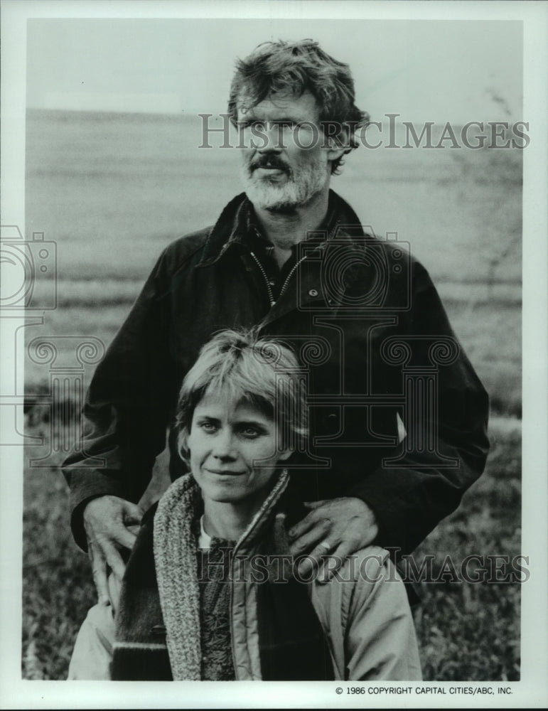 1986, Cindy Pickett & Kris Kristofferson in "Amerika" on ABC - Historic Images