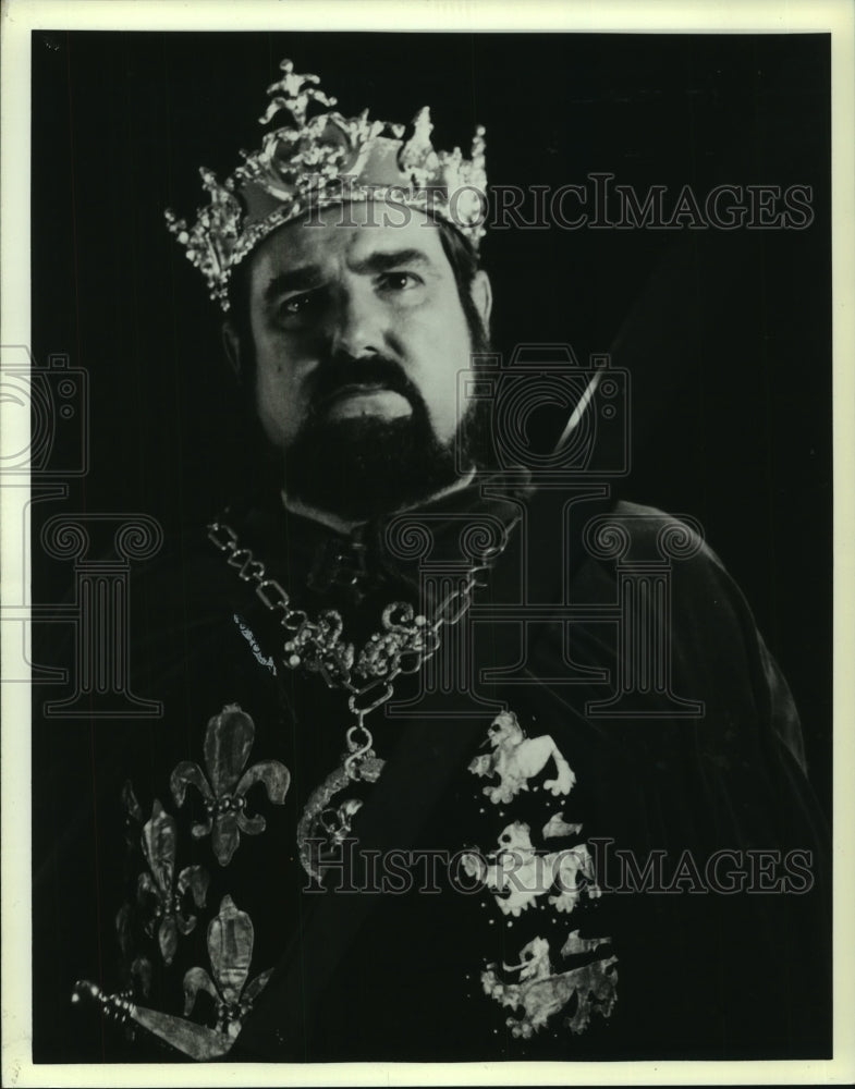 1990 Press Photo Forrest J. Willingham as King Arthur in &quot;Camelot&quot;, on Broadway - Historic Images