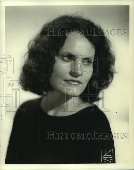 1982, Martha Sturomski - mjp36540 - Historic Images