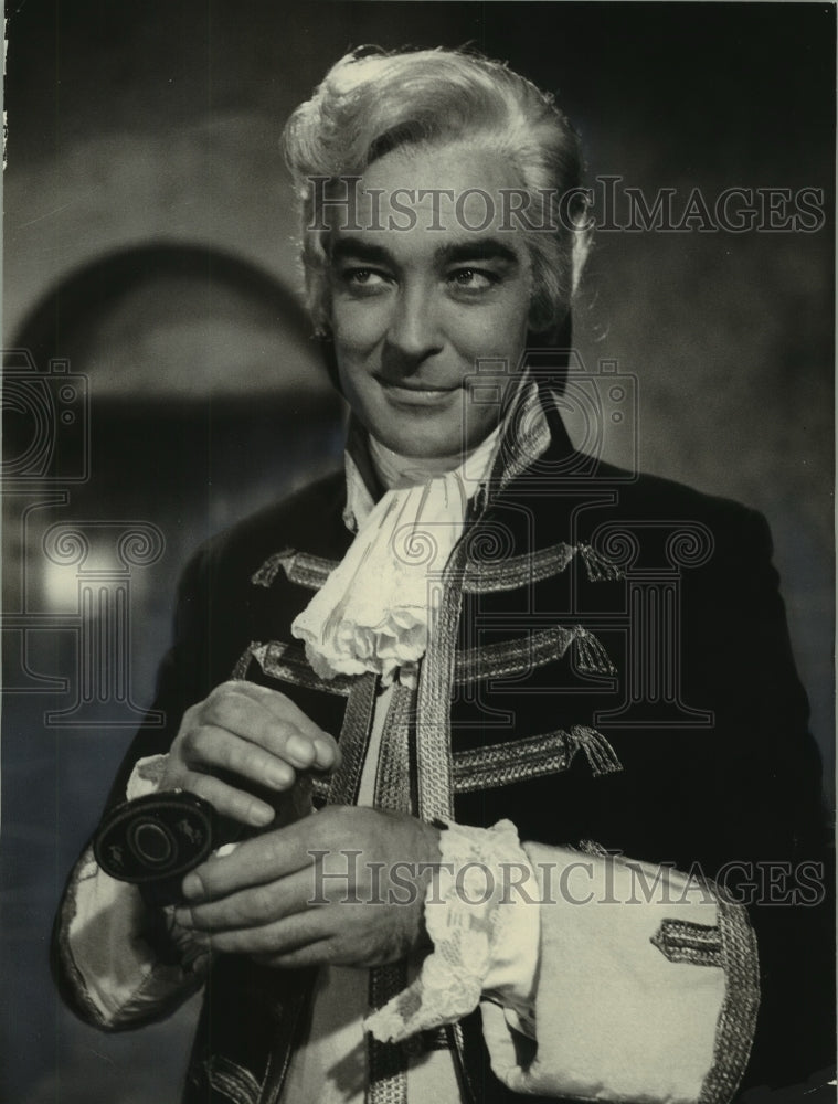 1964, Richard Johnson in "The Amorous Adventures of Moll Flanders" - Historic Images