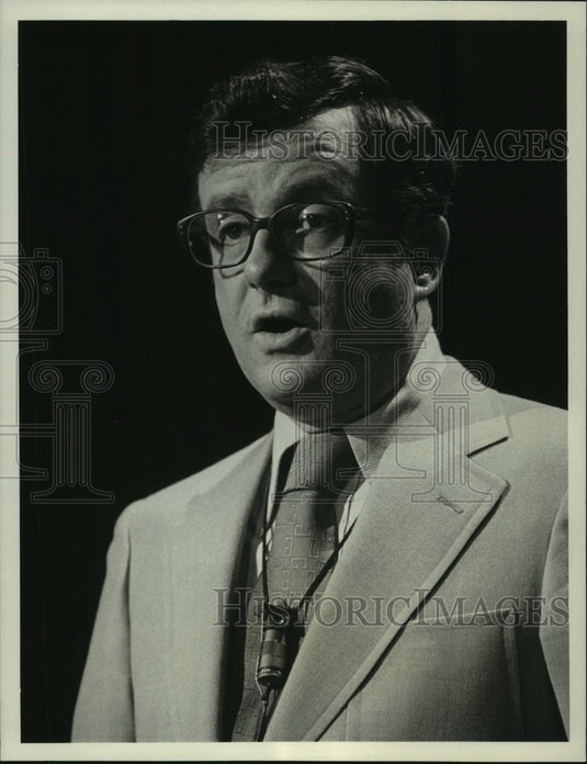 1977, Mark Russell on "The Starland Vocal Band Show" - mjp36594 - Historic Images