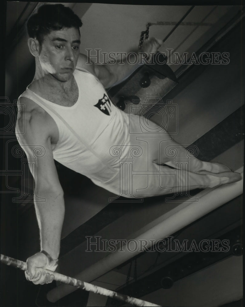 1955 Swiss Turnverein member Ferdinand Roethlisberger - Historic Images