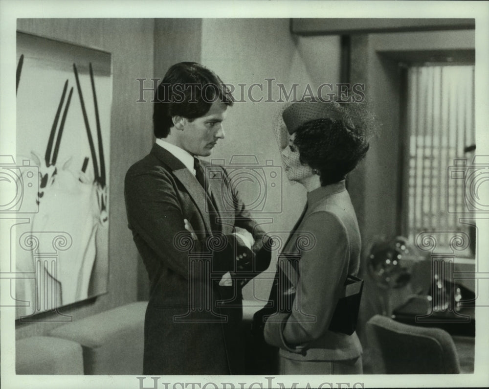 1985 Press Photo Joan Collins, Gordon Thomson actors in &quot;The Hearing,&quot; on ABC.- Historic Images