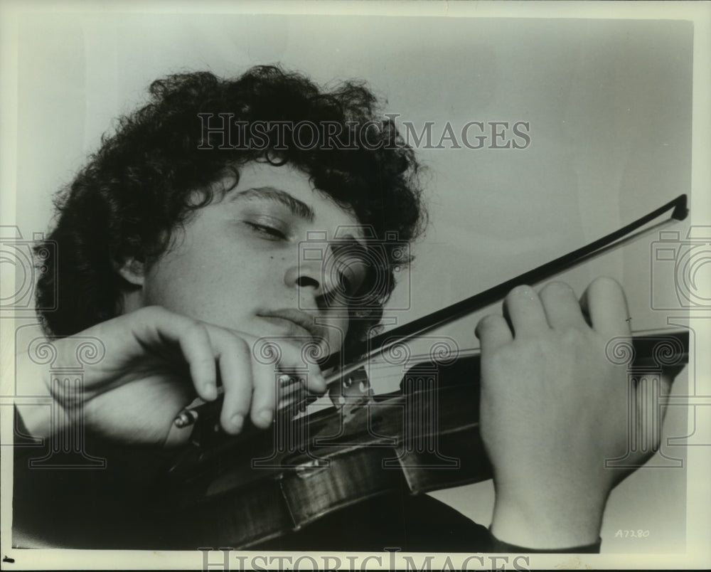 1980, Mark Piskunov, violinist. - mjp36866 - Historic Images