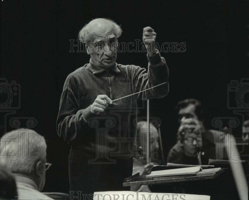 1982, Conductor Max Rudolf rehearsing with the Milwaukee Symphony - Historic Images