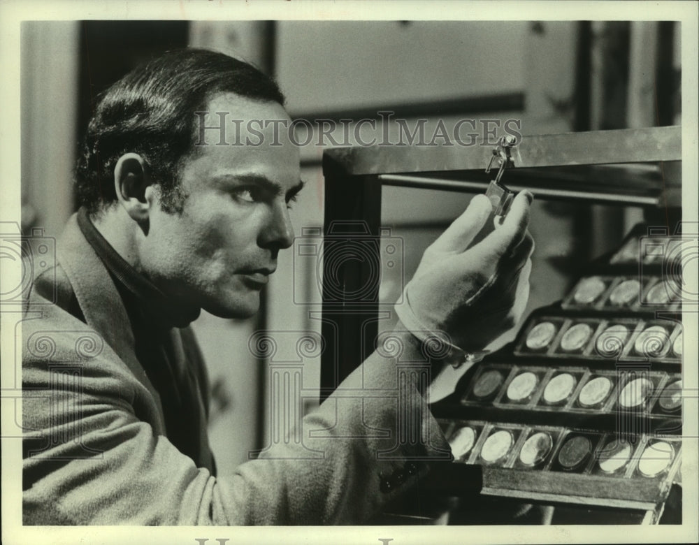 1979 Press Photo Actor John Saxon - mjp37410- Historic Images