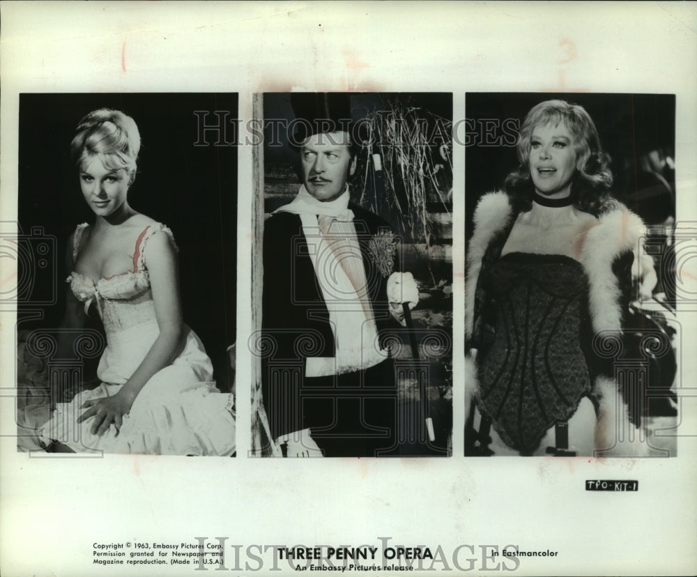 1963 Press Photo Curt Jurgens &amp; other stars of &quot;Three Penny Opera&quot; film - Historic Images