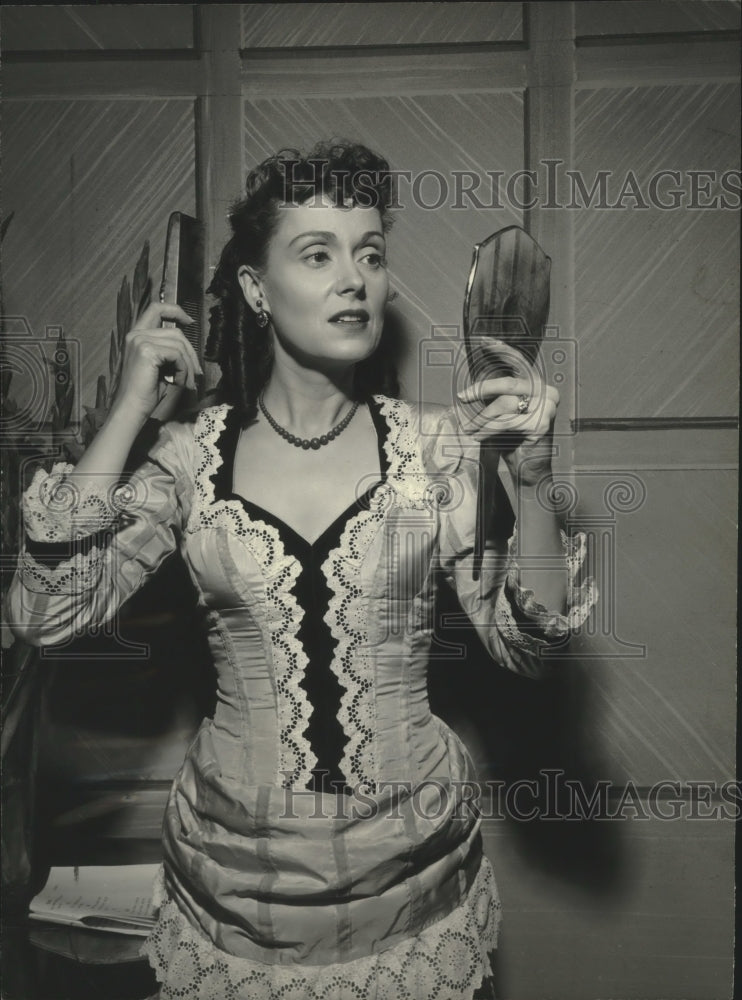 1956 Press Photo Martha Scott As Frontierswoman In 'Prairie Night' - mjp37456- Historic Images