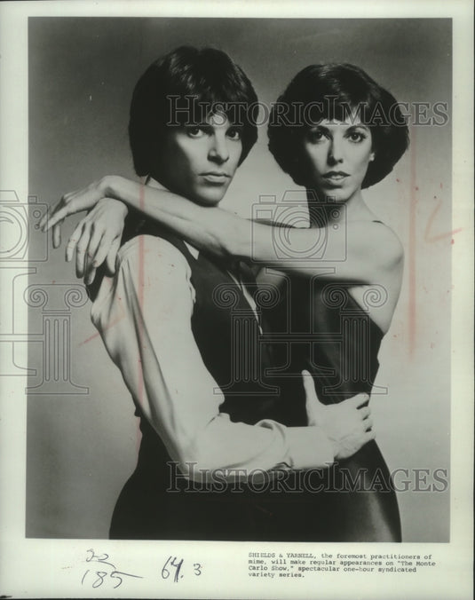 1980, Mimists Shields & Yarnell on "The Monte Carlo Show" - mjp37486 - Historic Images