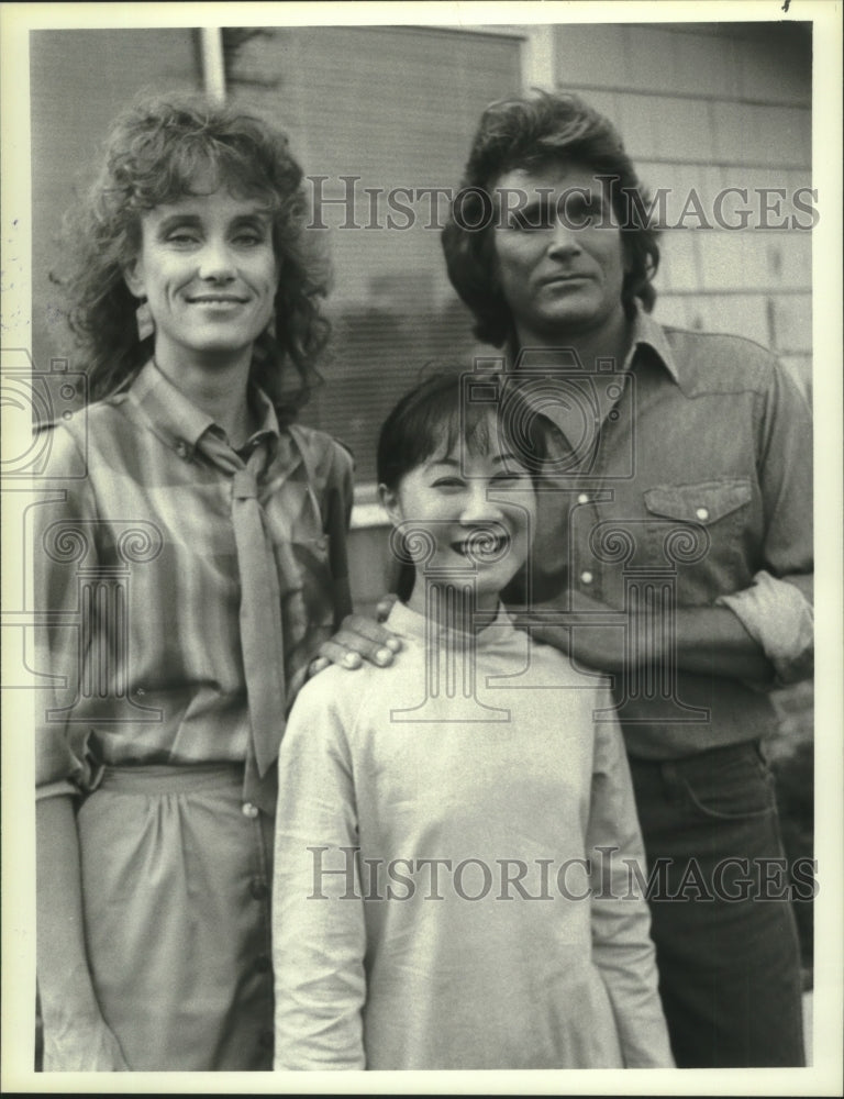 1984 Press Photo Jenny Sullivan With Co-Stars In NBC's 'Highway To Heaven' - Historic Images